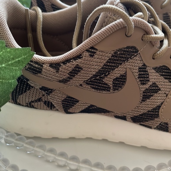 Nike Roshe One jacquard, light brown black - Picture 8 of 10
